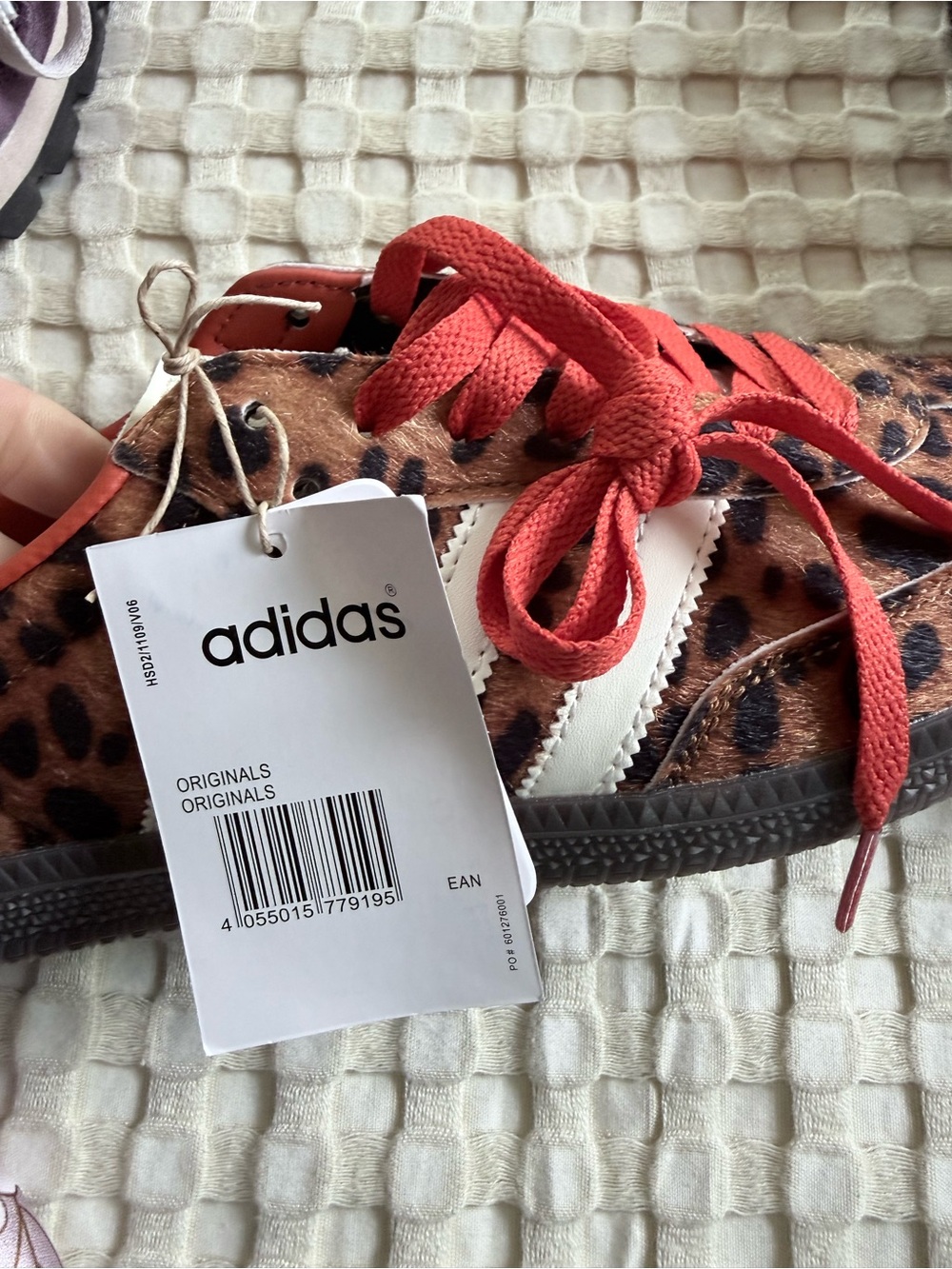 NWT Adidas Leopard Print Gazelle Sneaker - Brown & red laces - women’s 8.5/9 - Picture 4 of 6